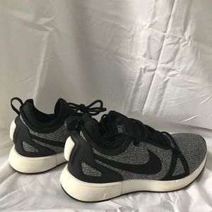 Nike Women’s Dual Racer Ankle High Running Sneaker